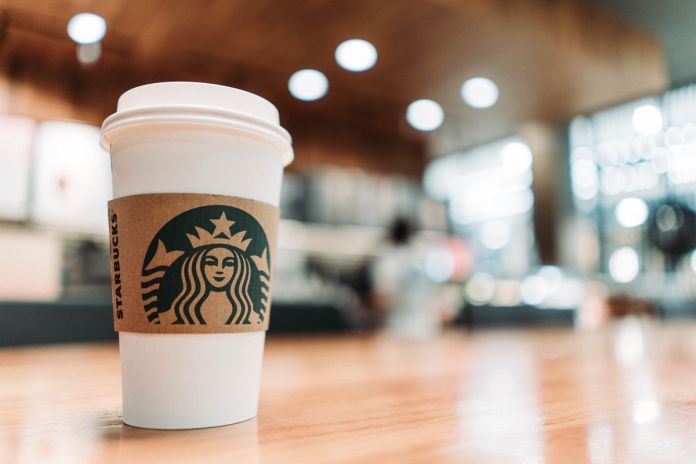 A Starbucks acaba de anunciar o novo e aprimorado programa fidelidade: o Starbucks Rewards, com maneiras mais fáceis de ganhar bonificações.