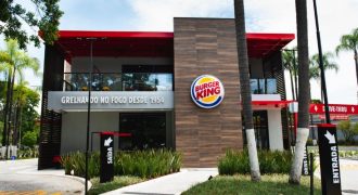 Burger King lança sobremesas em parceria com Leite Moça