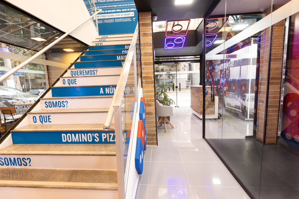 Domino's Pizza inaugura primeira loja-conceito em São Paulo