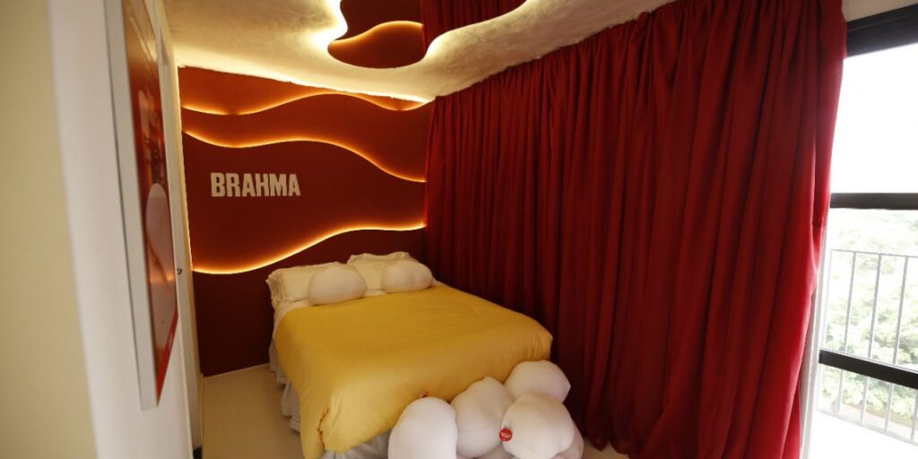 Brahma e Housi fazem parceria para criar experiência sensorial em apartamento