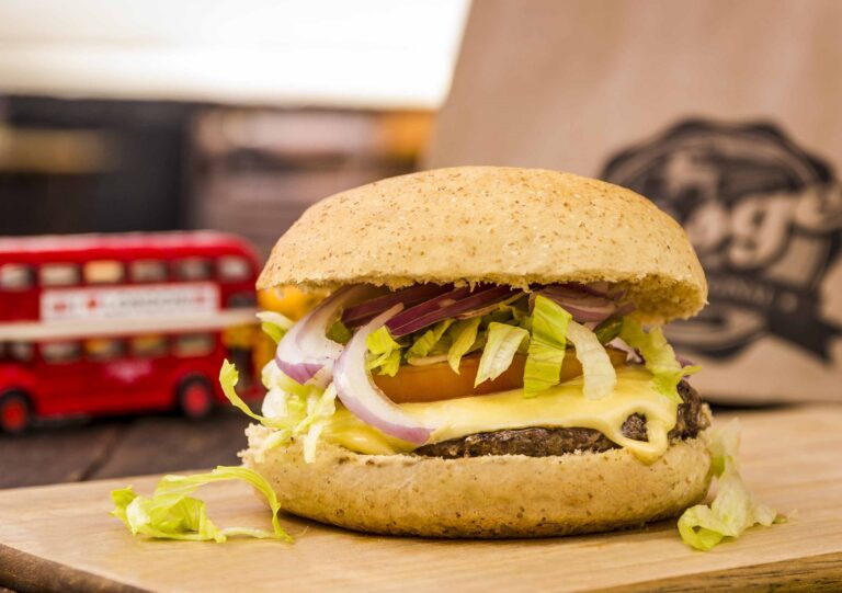 Burger Fit é destaque no cardápio da rede fast-food Busger