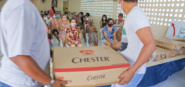 Perdigão se une ao Mesa Brasil Sesc para doação de Chester